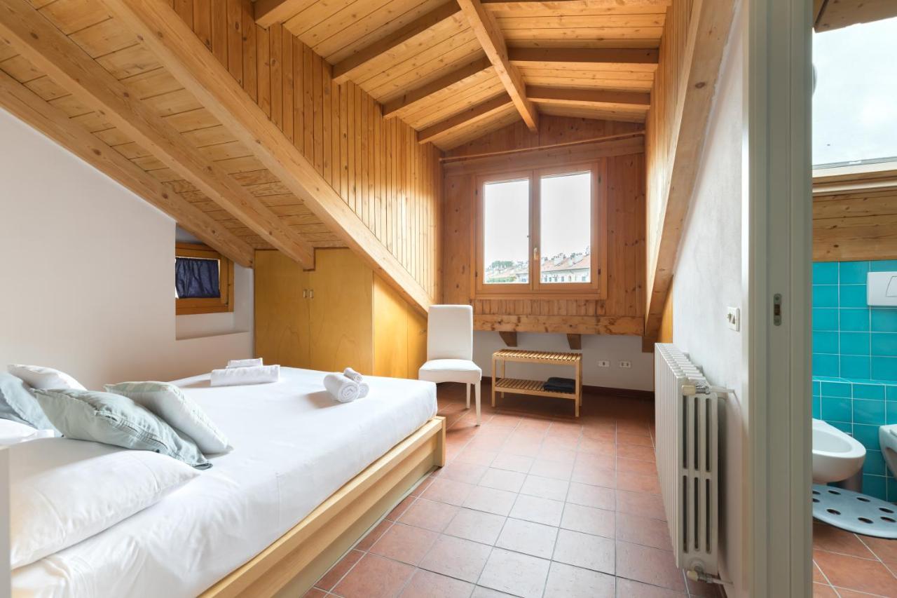 Milano Apartments Mortara Buitenkant foto
