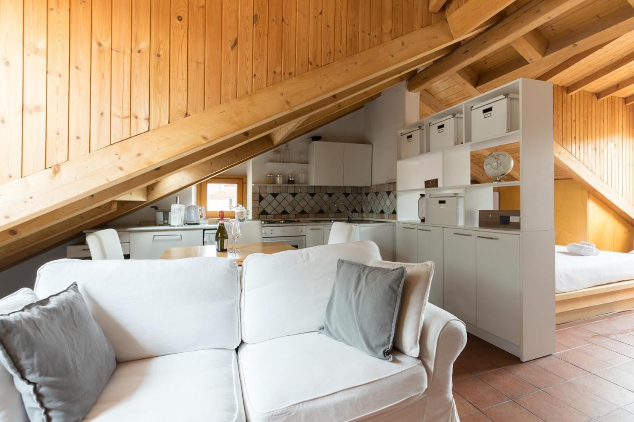 Milano Apartments Mortara Buitenkant foto