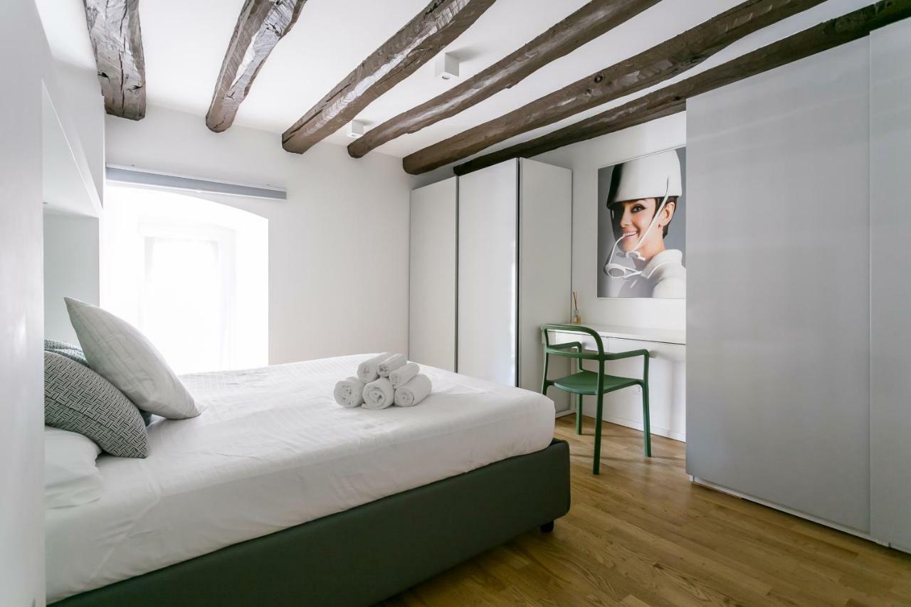 Milano Apartments Mortara Buitenkant foto