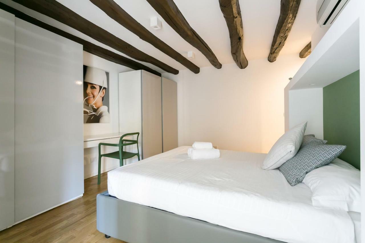 Milano Apartments Mortara Buitenkant foto