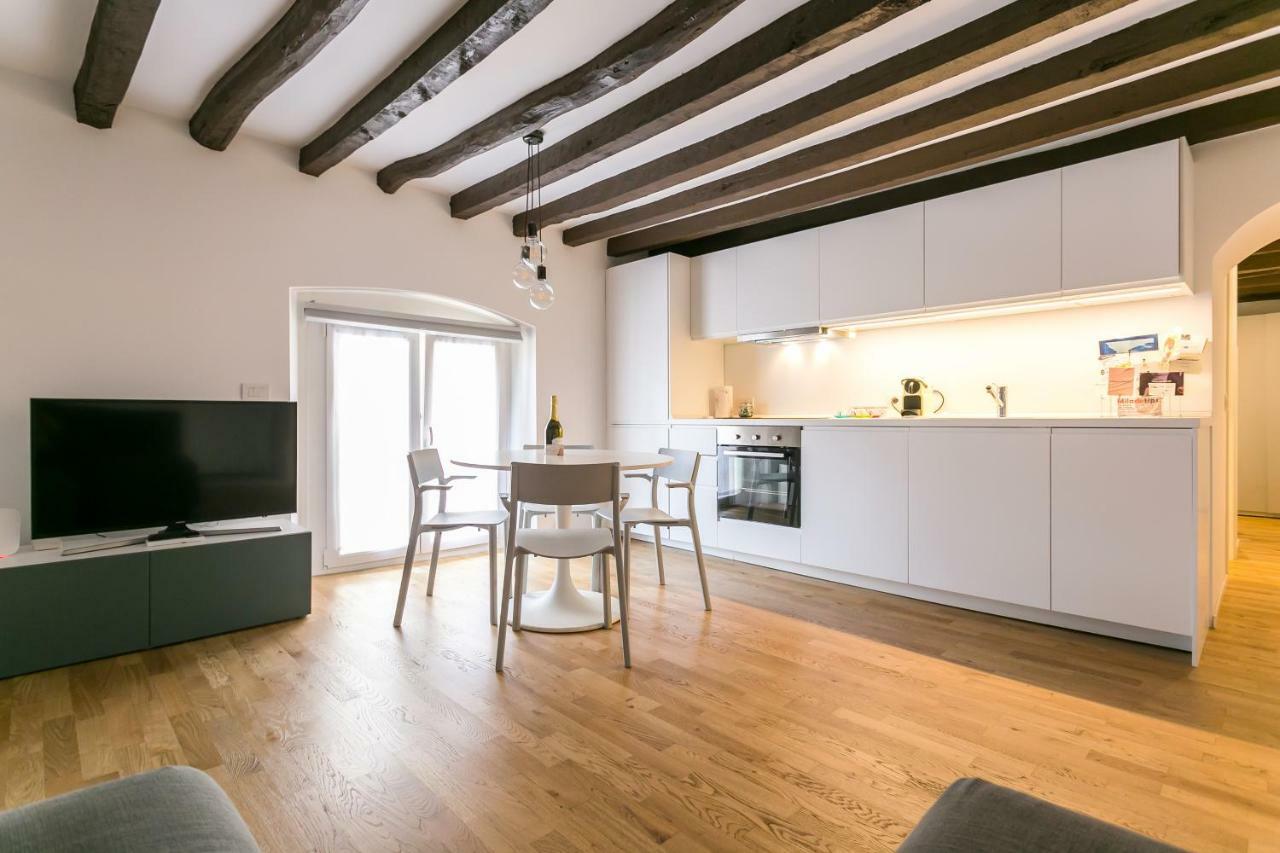 Milano Apartments Mortara Buitenkant foto